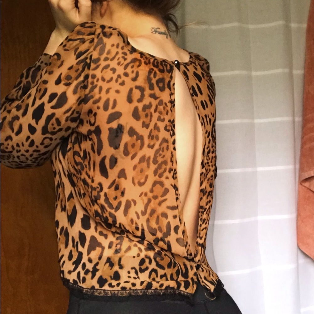 Cheetah And lace blouse🐆🧡